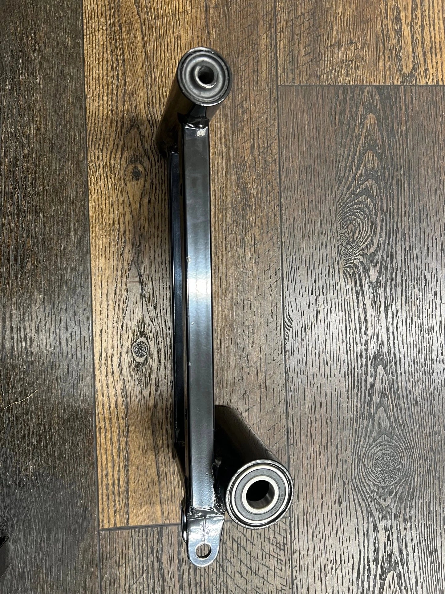 engine-mounting-plate-metallic-installed-bearings-and-bushings