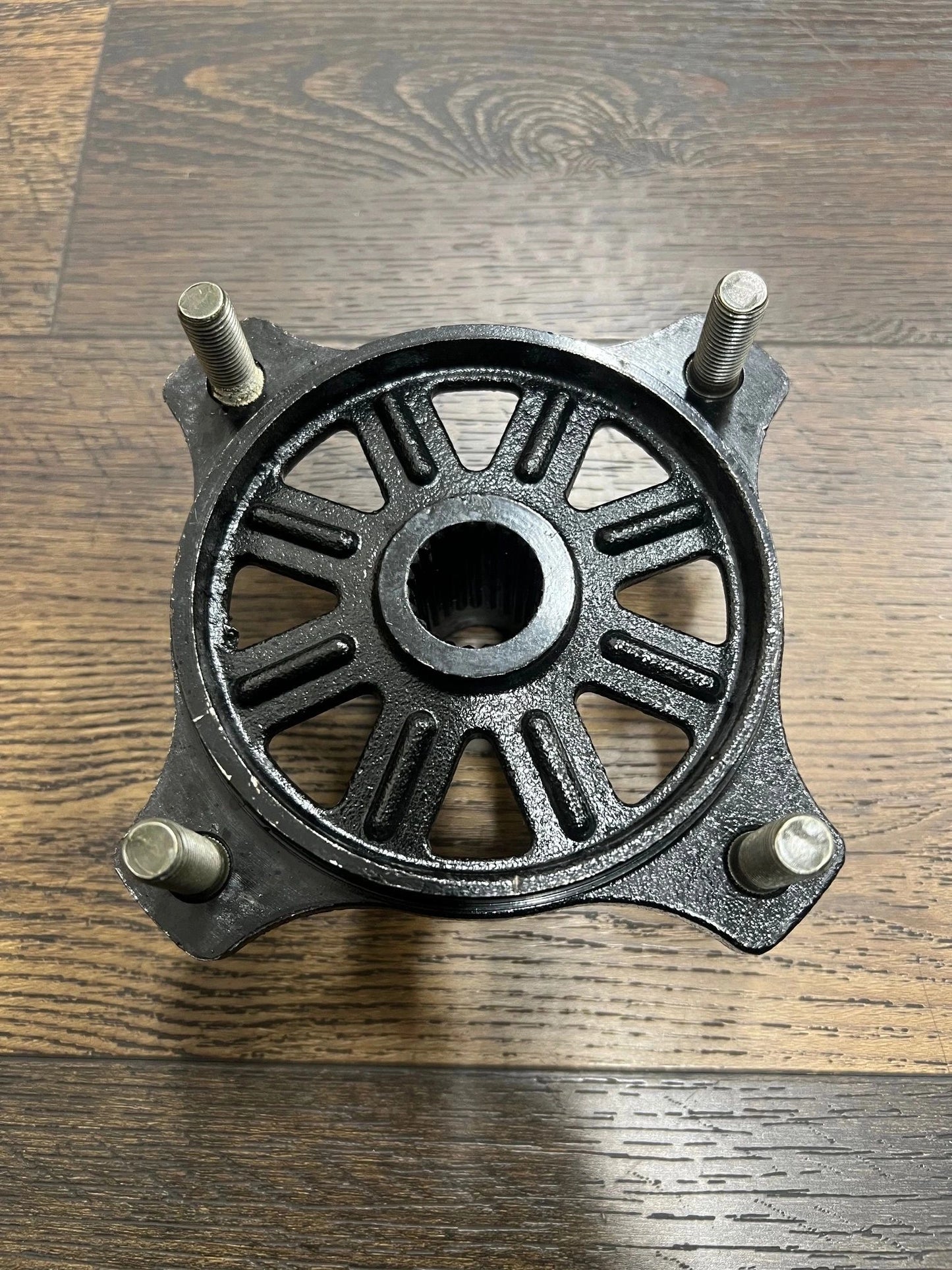 rear-wheel-hub