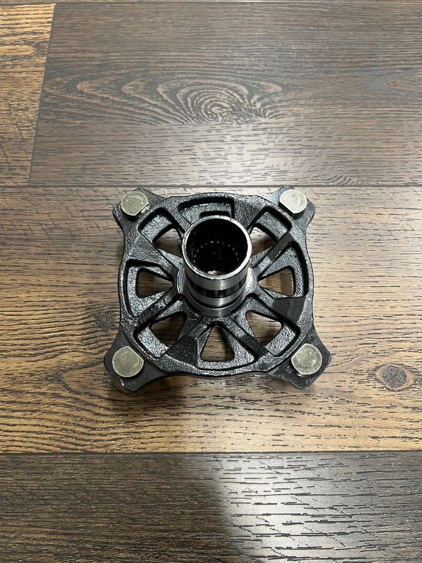 rear-wheel-hub