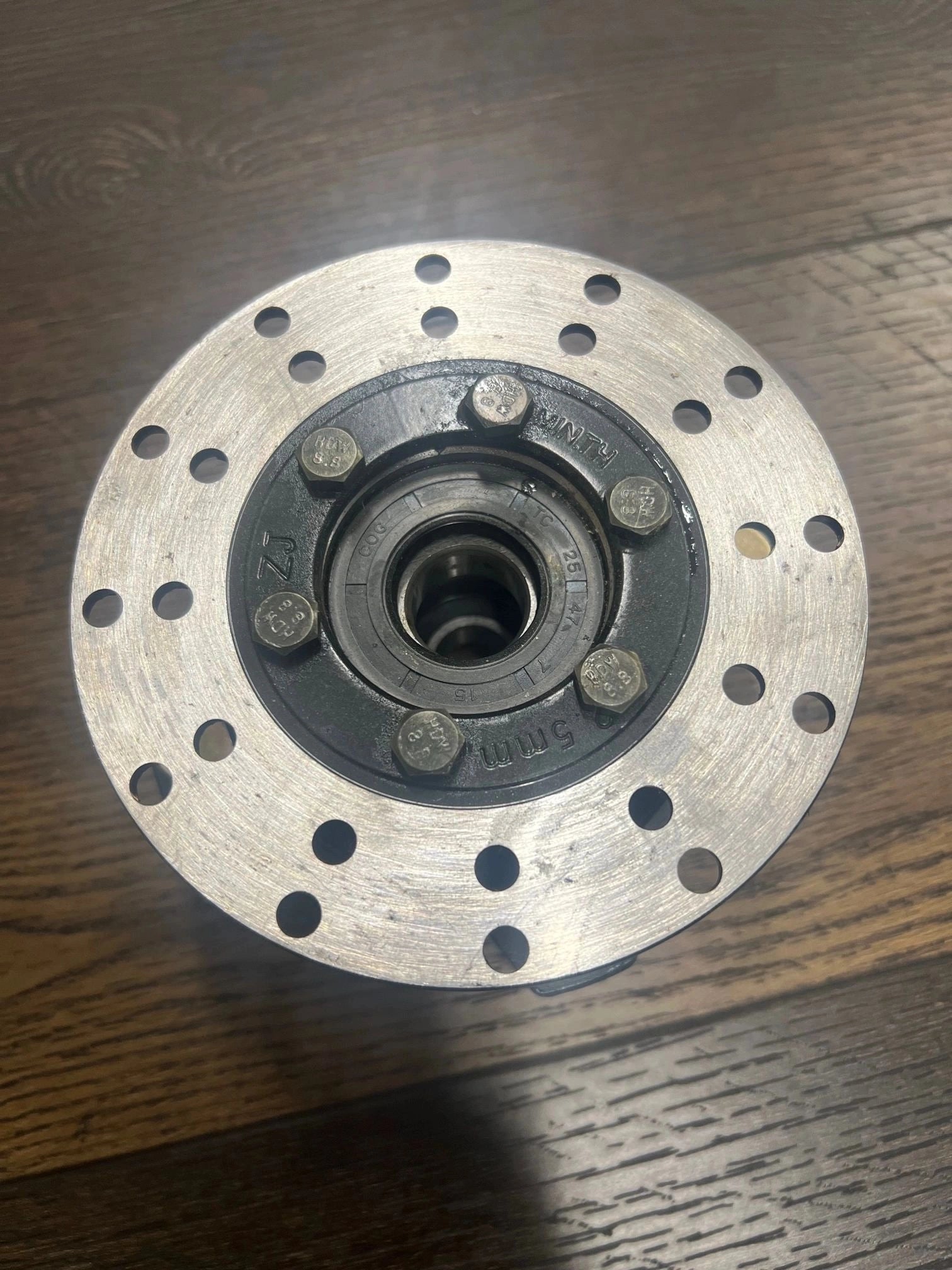 front-wheel-hub-complete