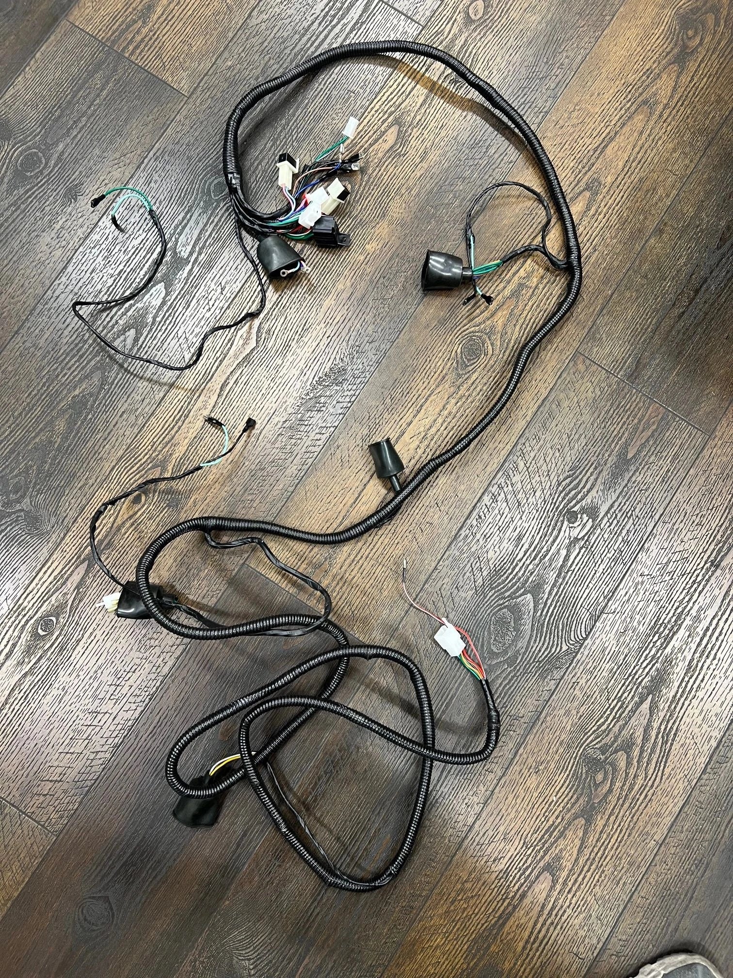 200E XRX MAIN WIRE HARNESS, FRONT.