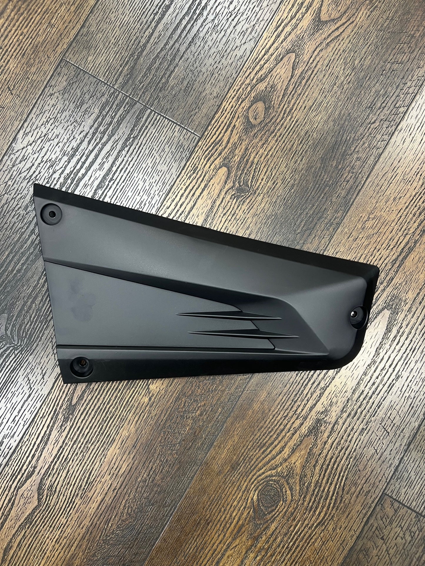 Rear right cover