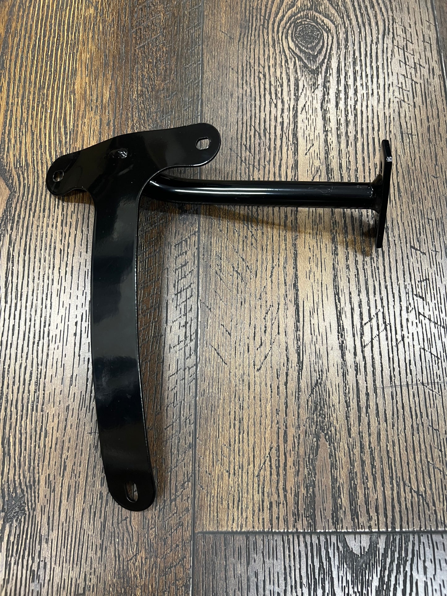 FRONT FENDER BRACKET L