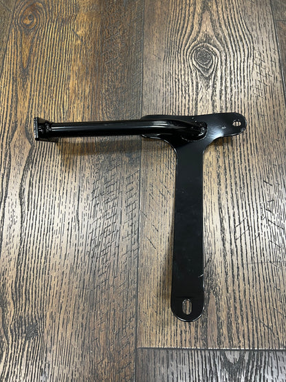FRONT FENDER BRACKET L