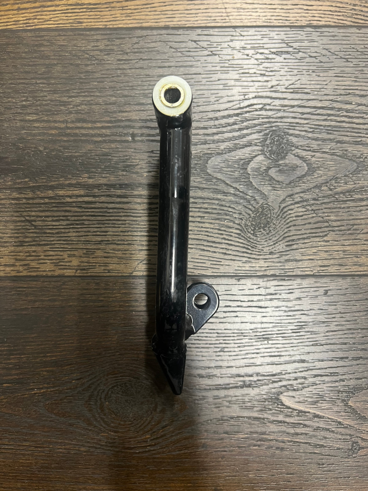 FRONT LOWER SUSPENSION ARM ASSY, PASSENGER SIDE.